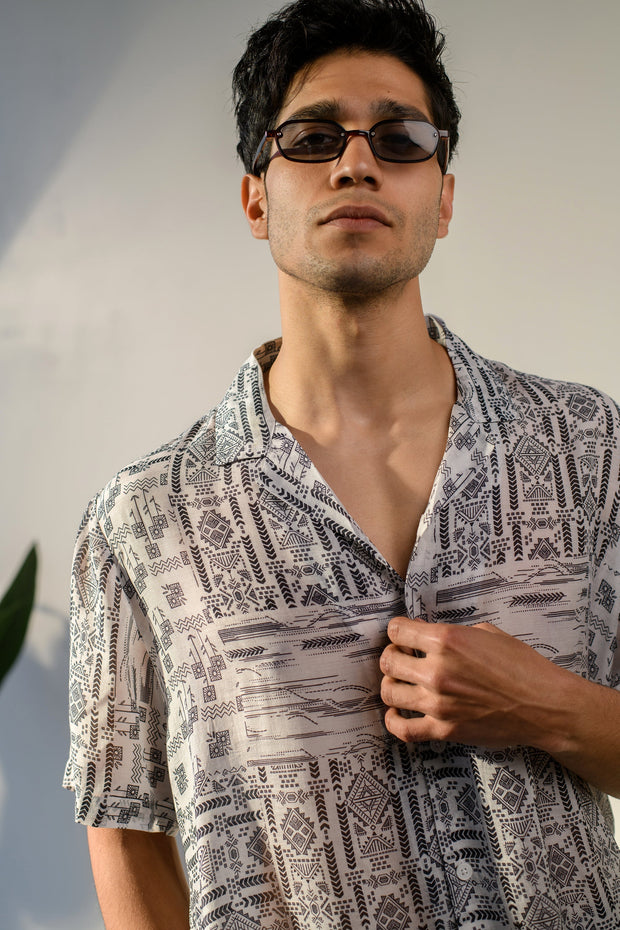 Rustic Boho White Silk Oversize Hawaiian Collar Shirt For Men