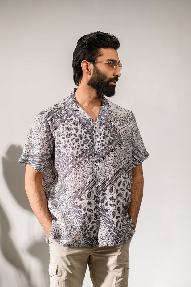 Rustic Boho White Bandana Silk Oversize Hawaiian Collar Shirt For Men