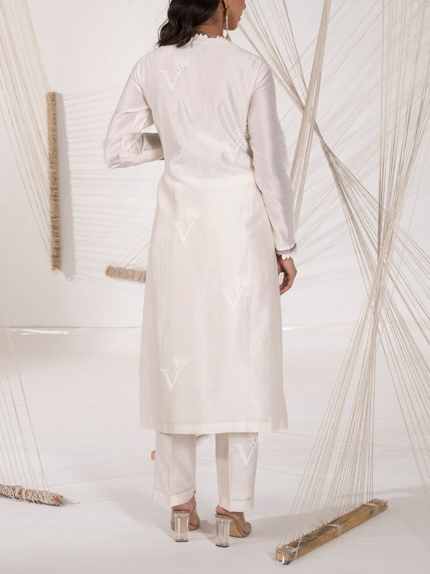 Off-white Chanderi Silk Kurta Set