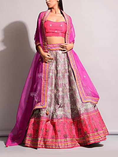 Lehenga, Printed, Lehenga set, Choli, Navratri lehenga, Zari work, Sequence work, Party wear, Designer wear, Bandhani, Bandhej